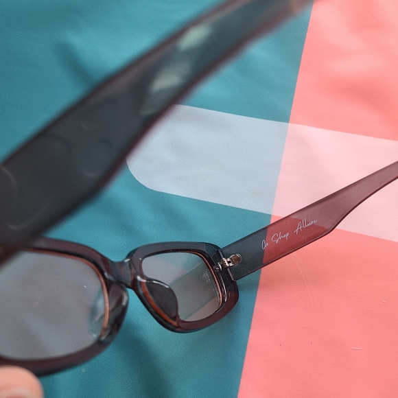 Vintage Sunglasses - Picture 2 of 2